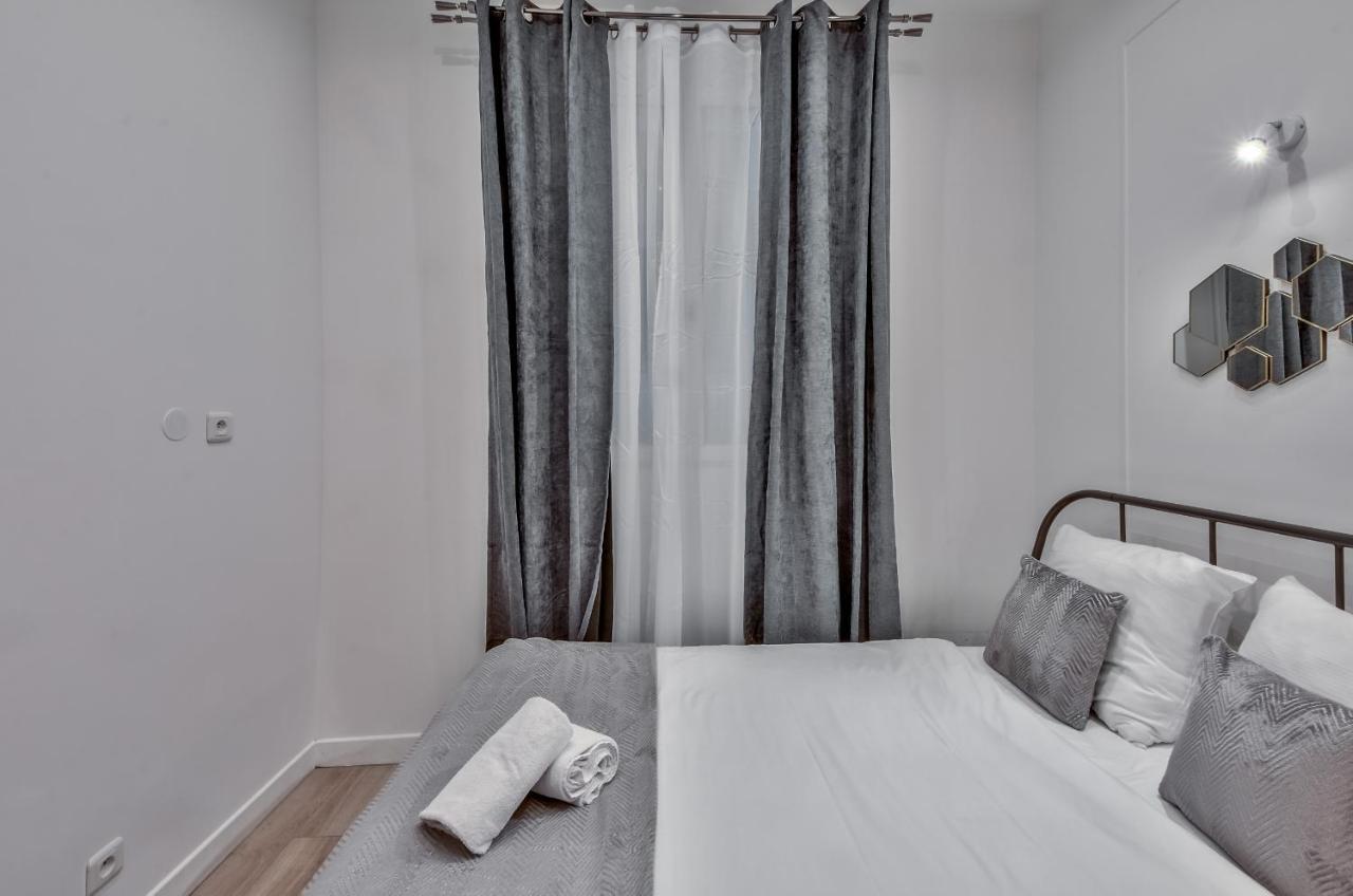 35 - Luxury Flat Grands Boulevards パリ エクステリア 写真